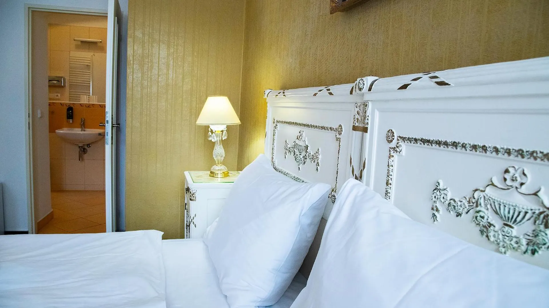 Old Prague House Bed & Breakfast