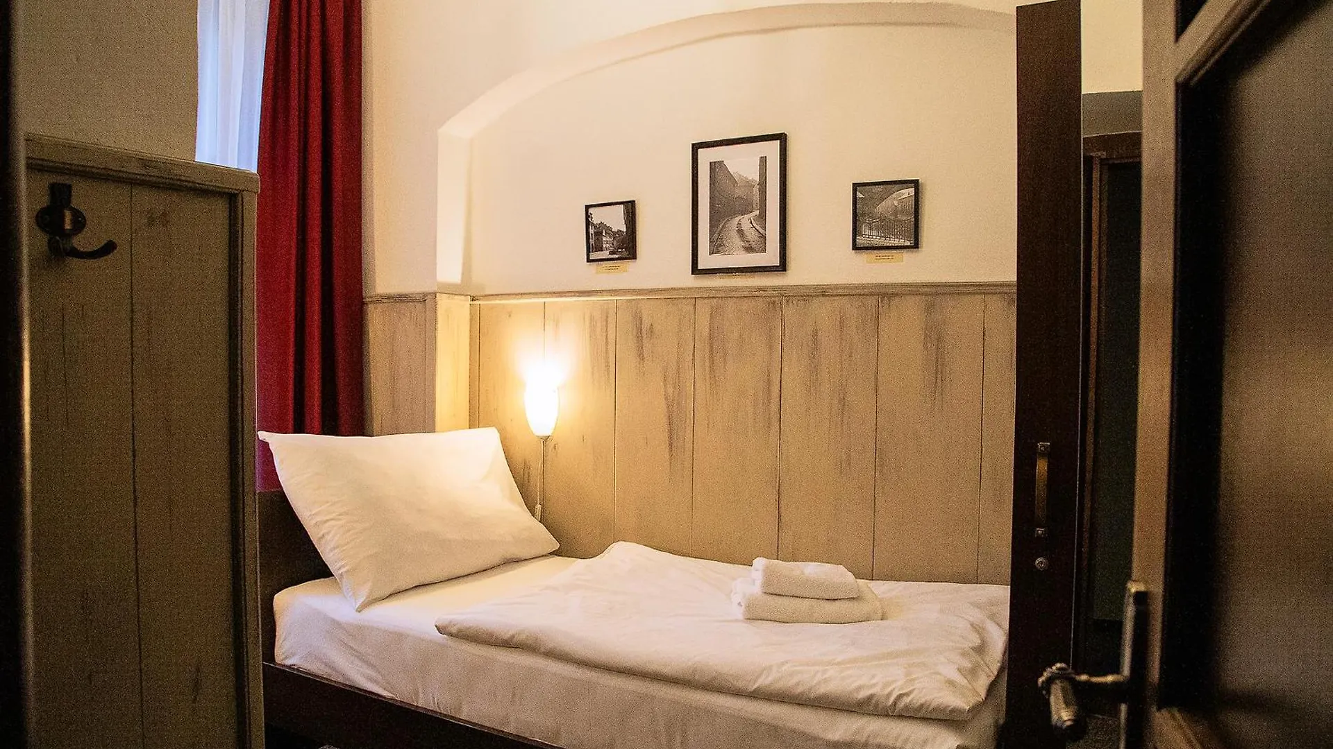 Old Prague House Bed & Breakfast